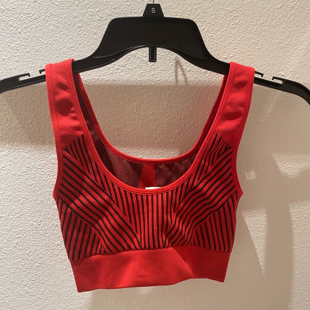 Fabletics Sports Bra - Picture 2 of 3
